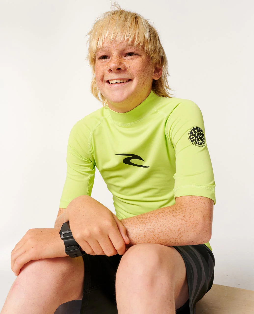 Rip Curl - Waves UPF Short Sleeve Boy Rash - Mooloolabas
