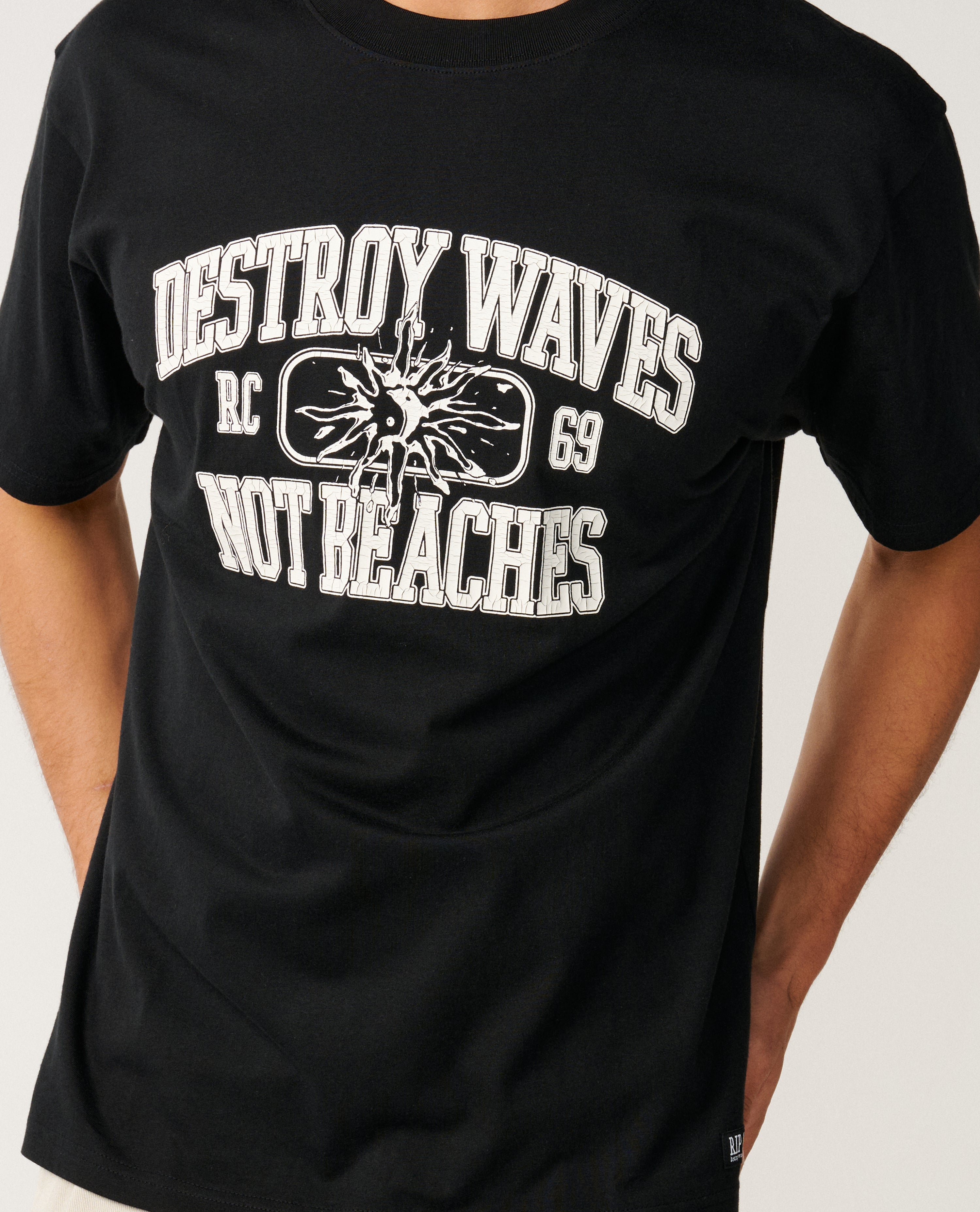 Rip Curl Disorder Destroy Waves Loose T-Shirt