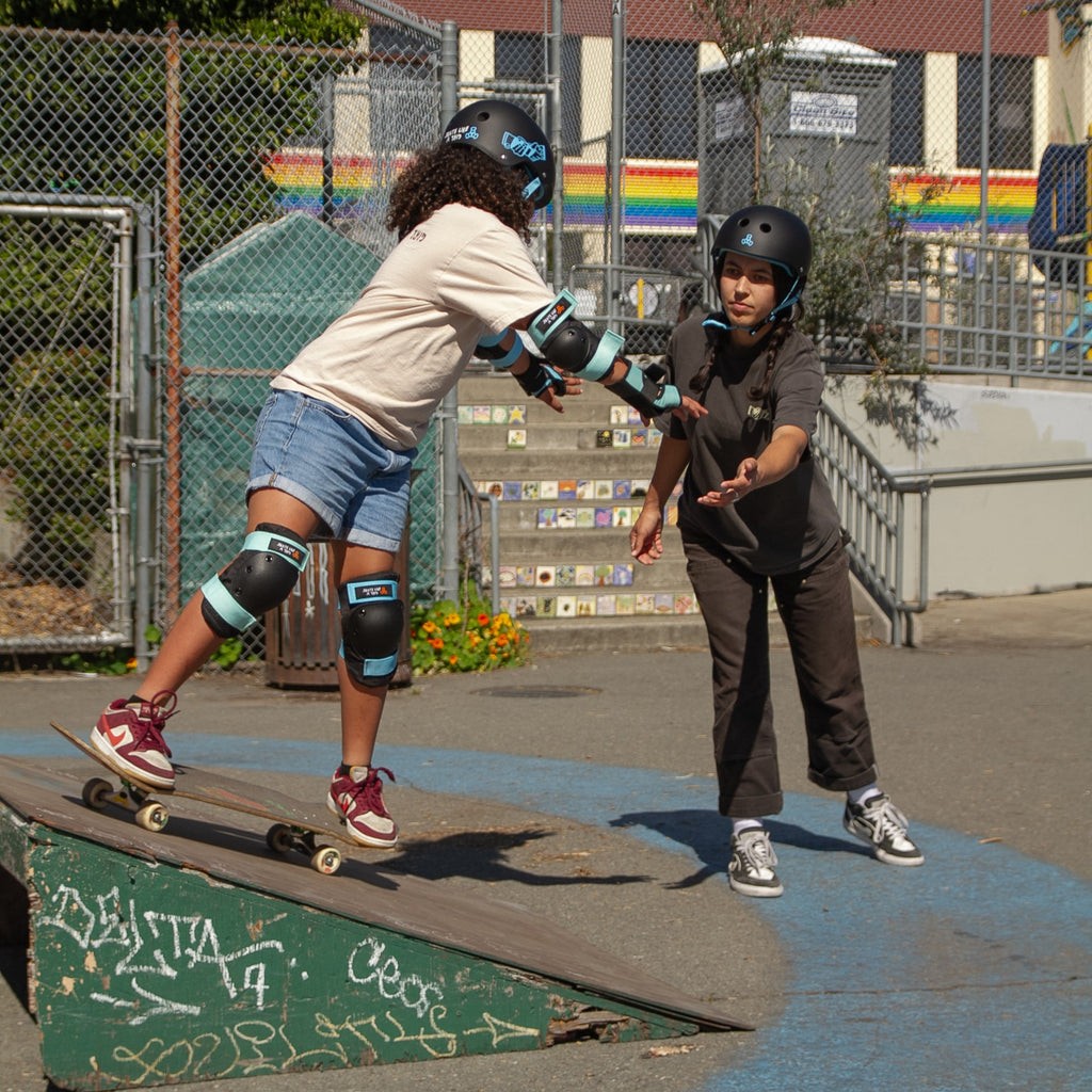 Triple Eight Saver Color Series 3-Pack - Skate like a Girl - Mooloolabas