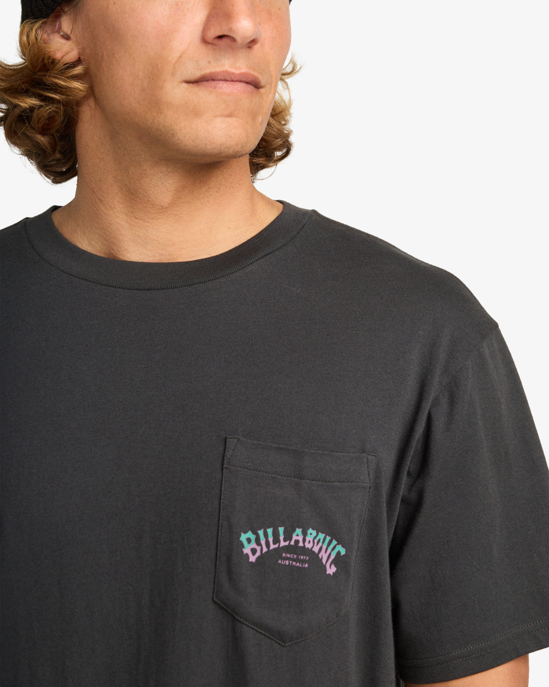 Billabong Stacked Arch - Taschen-T-Shirt für Männer